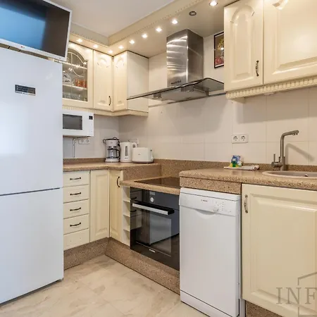 Inftour Apolo Iii Atico Apartamento *
